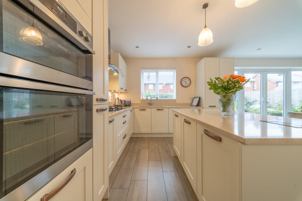 5 Curzon Avenue-2...