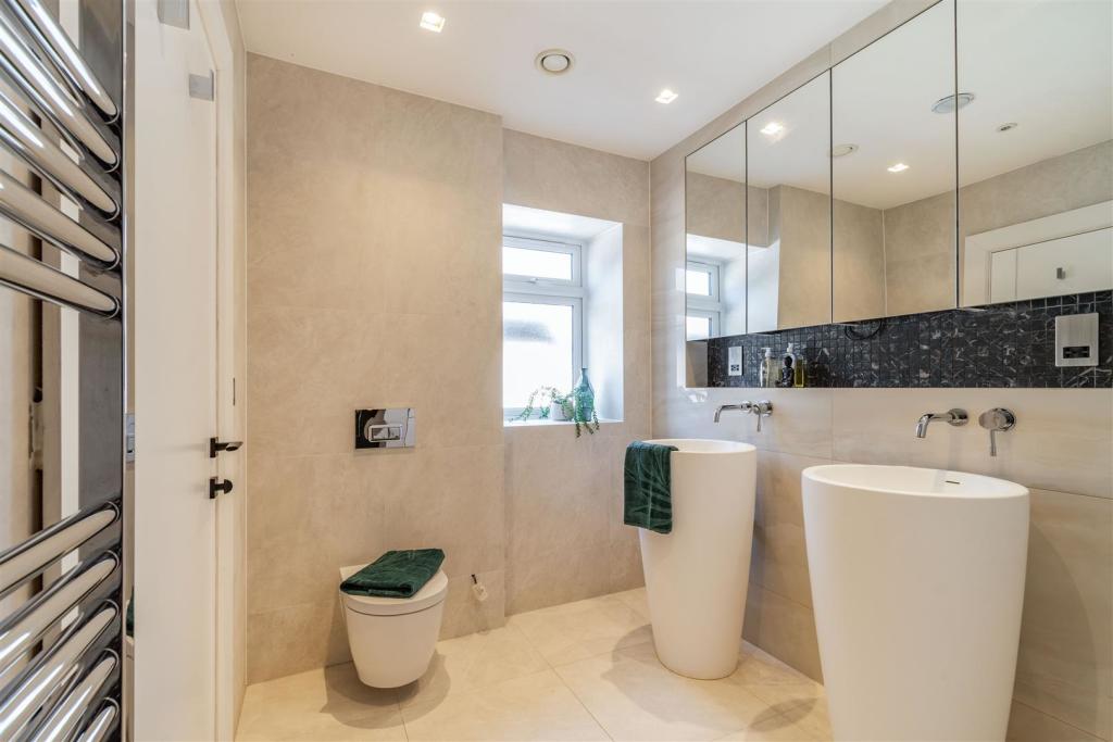 8496053-interior14.jpg