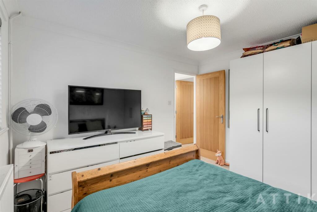 93 Dukes Drive Halesworth IP19 8TJ (10).jpg