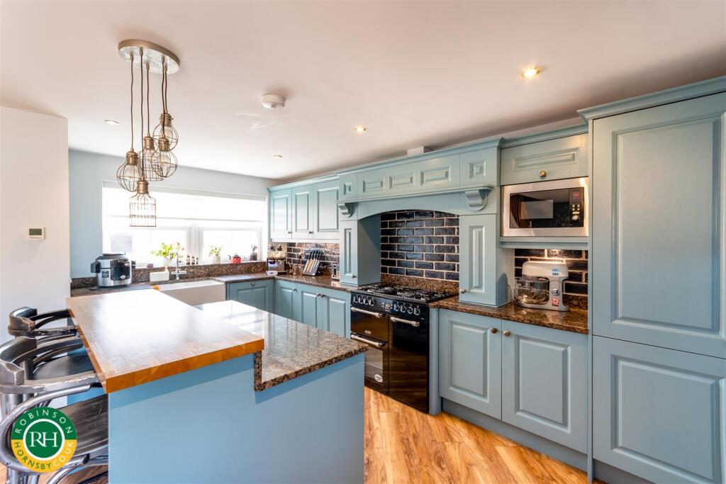 fitted kitchen
