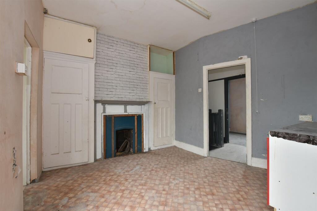 Lounge/Kitchen/Dining Room