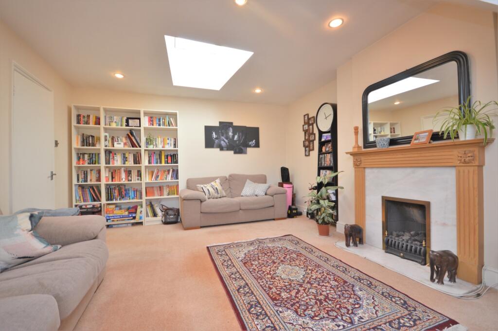 Reception Room (2)