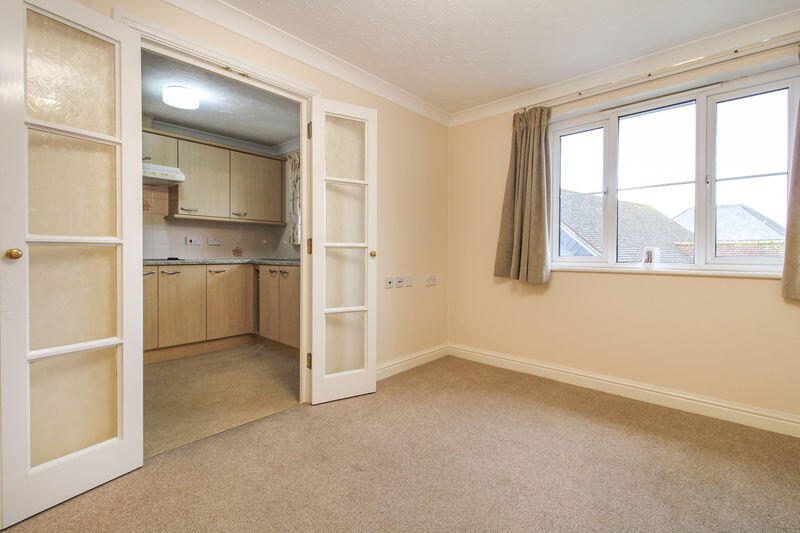 Living Room Through To Kitchen