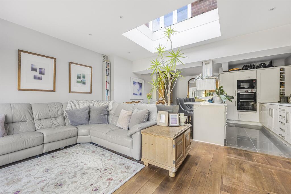 Kitchen/Dining/Famil