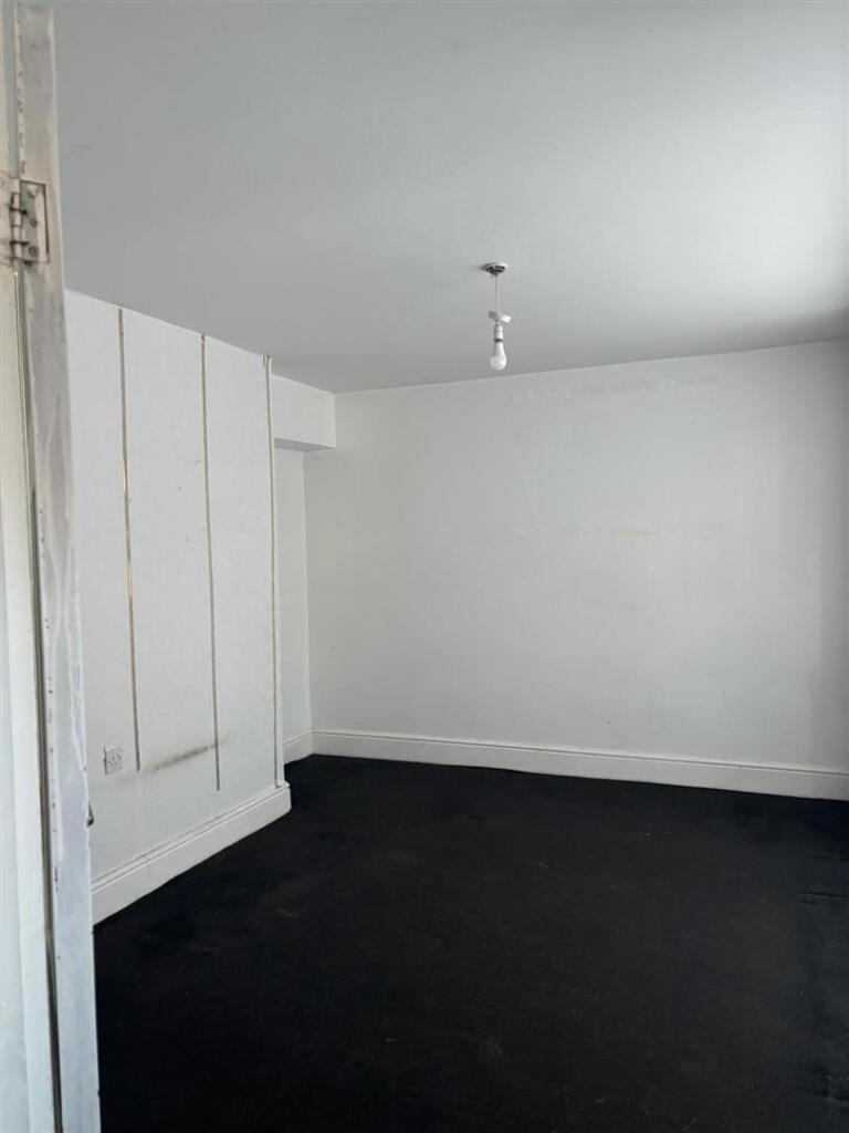 Master Bedroom.jpg