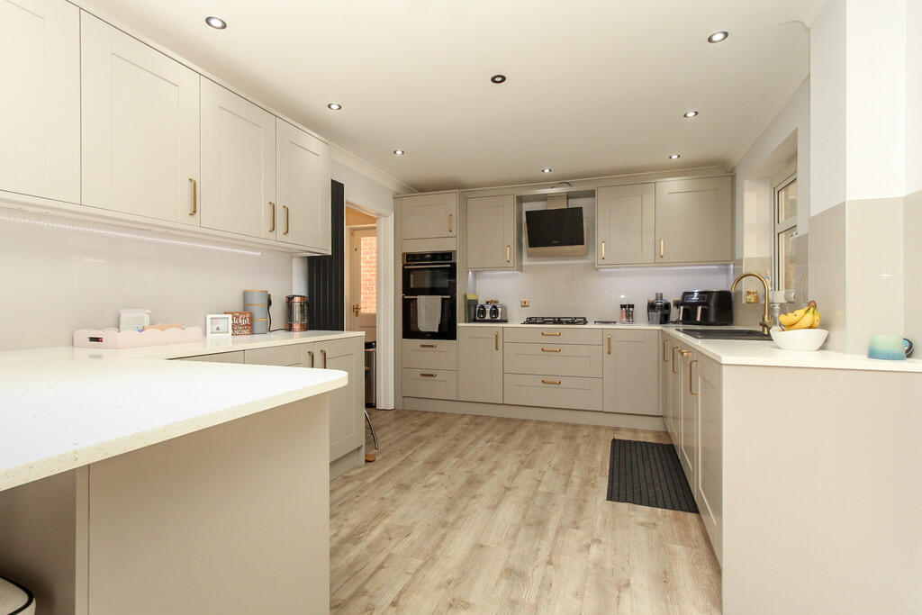 Kitchen/Dining/Fa...