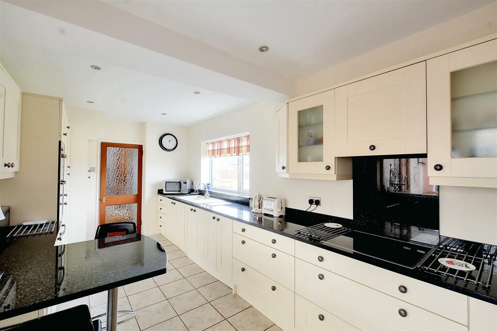 DSC_4834kitchen.jpeg