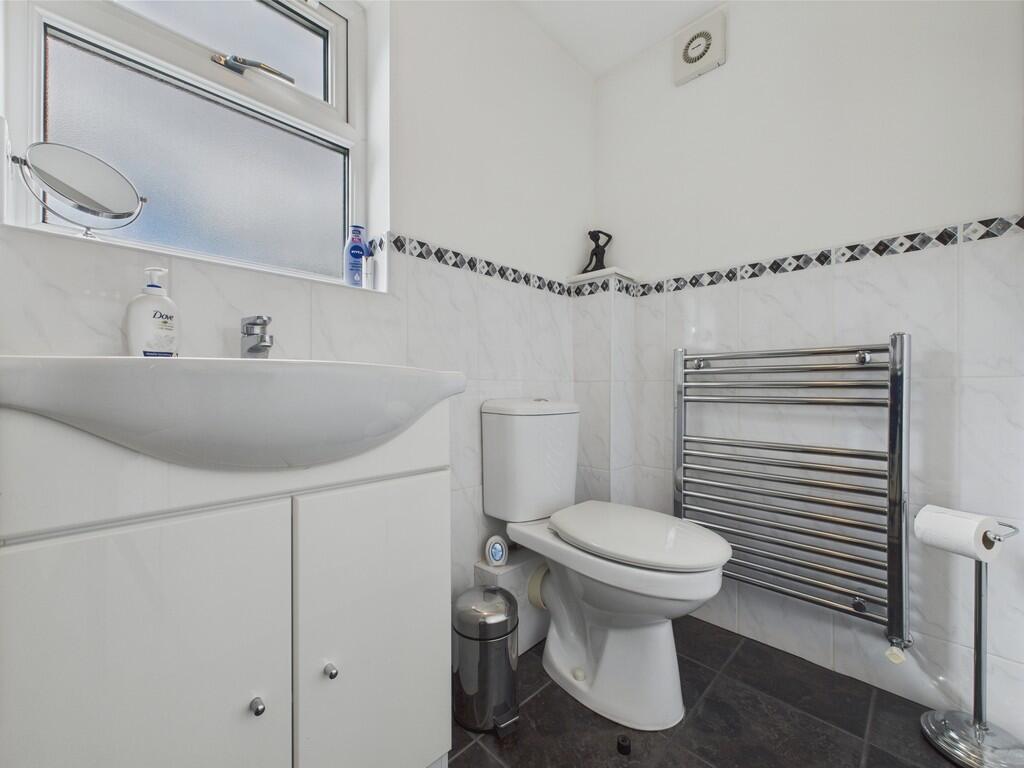 CAM04273G0-PR0129...