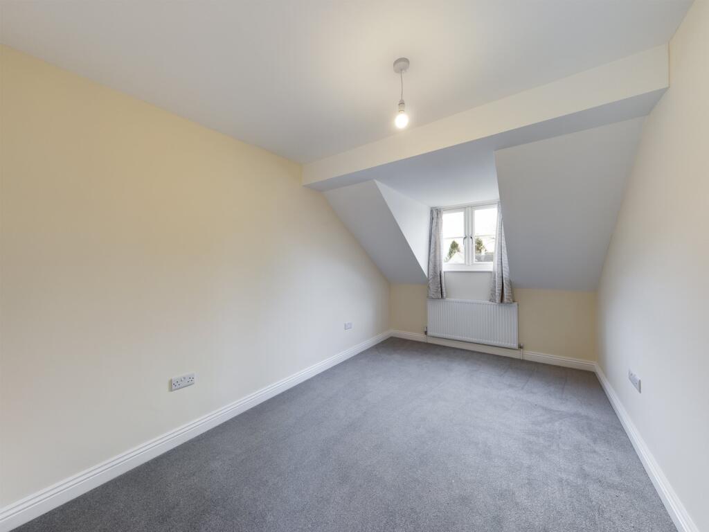 CAM00560P1-PR0082-STILL06