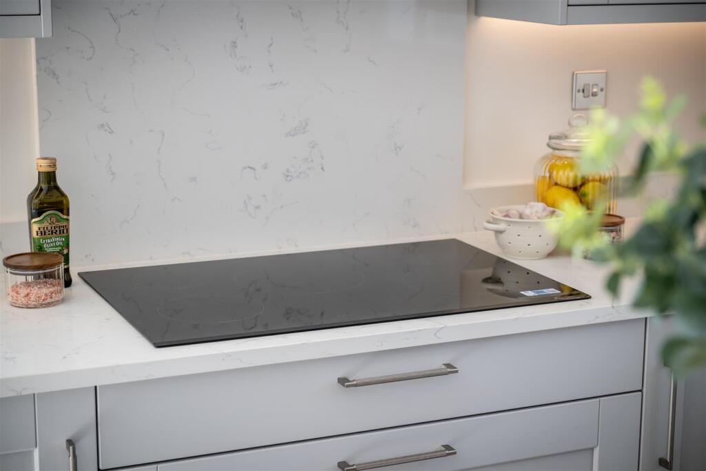 250412 - Halls Close, Braughing - 27.jpg