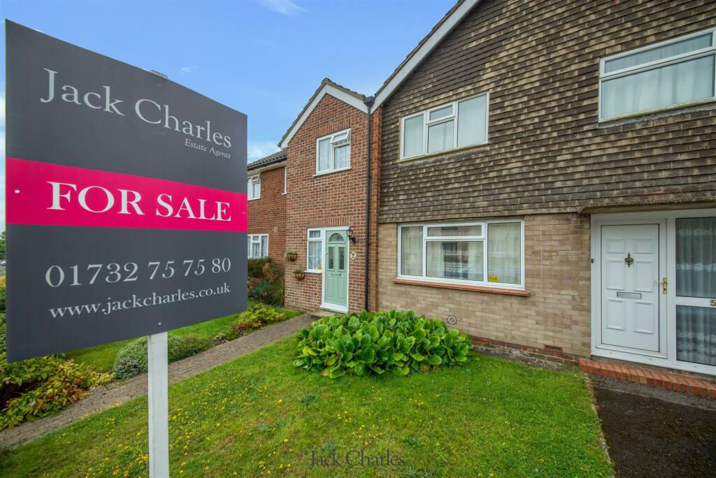 57 Bishops Oak Ride_-17.jpg