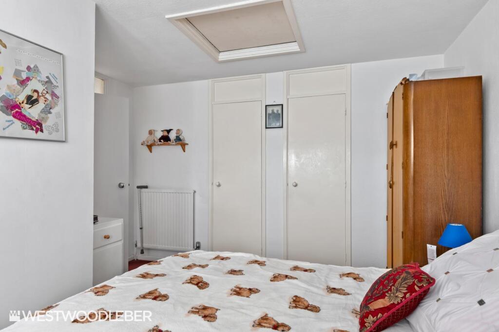 SaffronClose_7.jpg