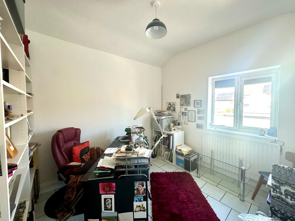 BEDROOM 3/ OFFICE