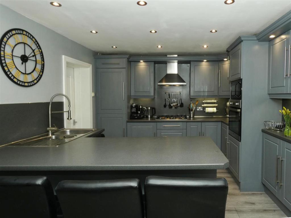 Family Room/Kitchen