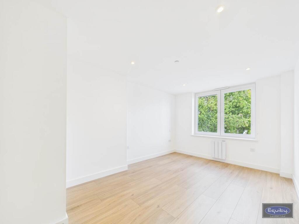 Bedroom One (3)