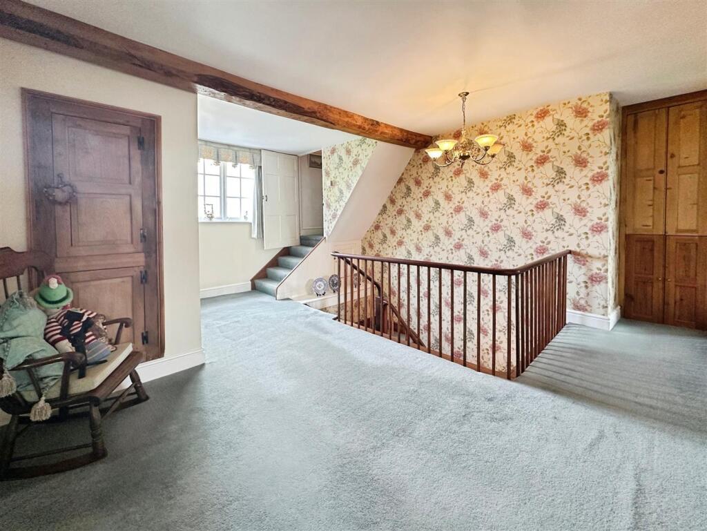 aa3023f8--490A-A502-38A8B4B8C412-66306-00001570EE9