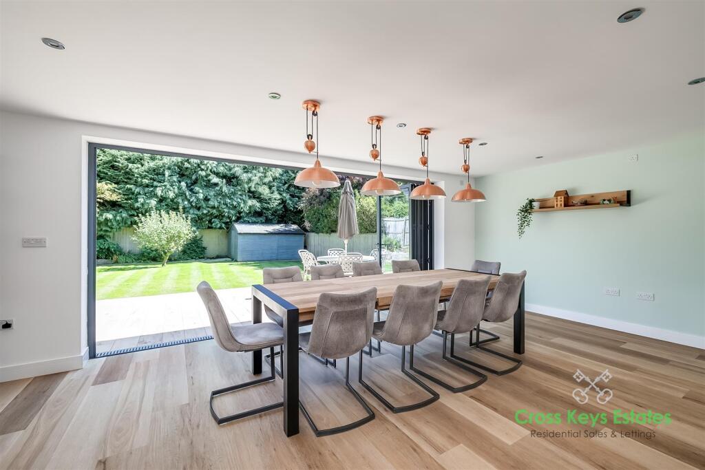 Open Plan Living Room / Kitchen