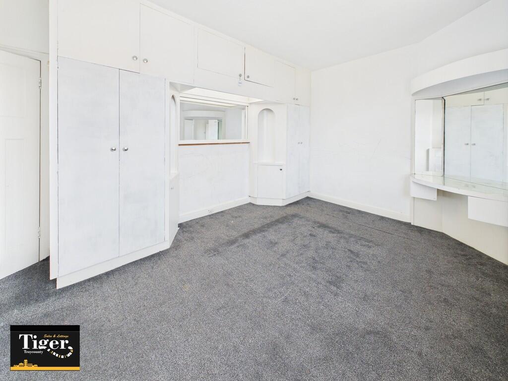 CAM02176G0-PR0669...