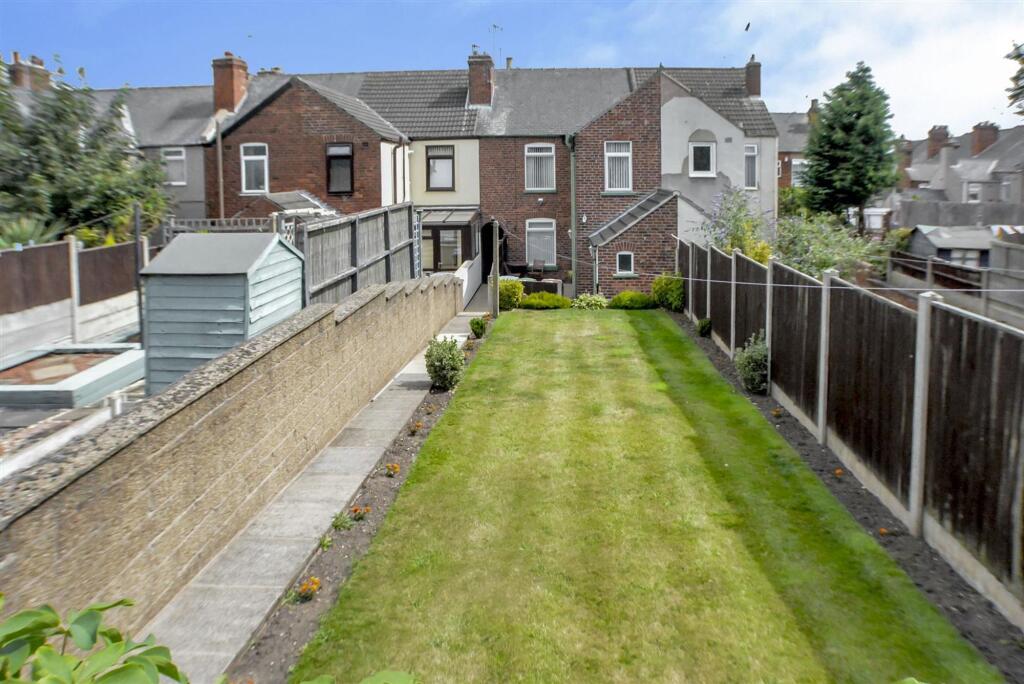 Gardens Rear Third Picture