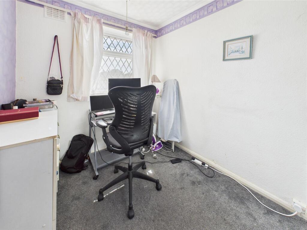 CAM03736G0-PR0133-STILL014.jpg
