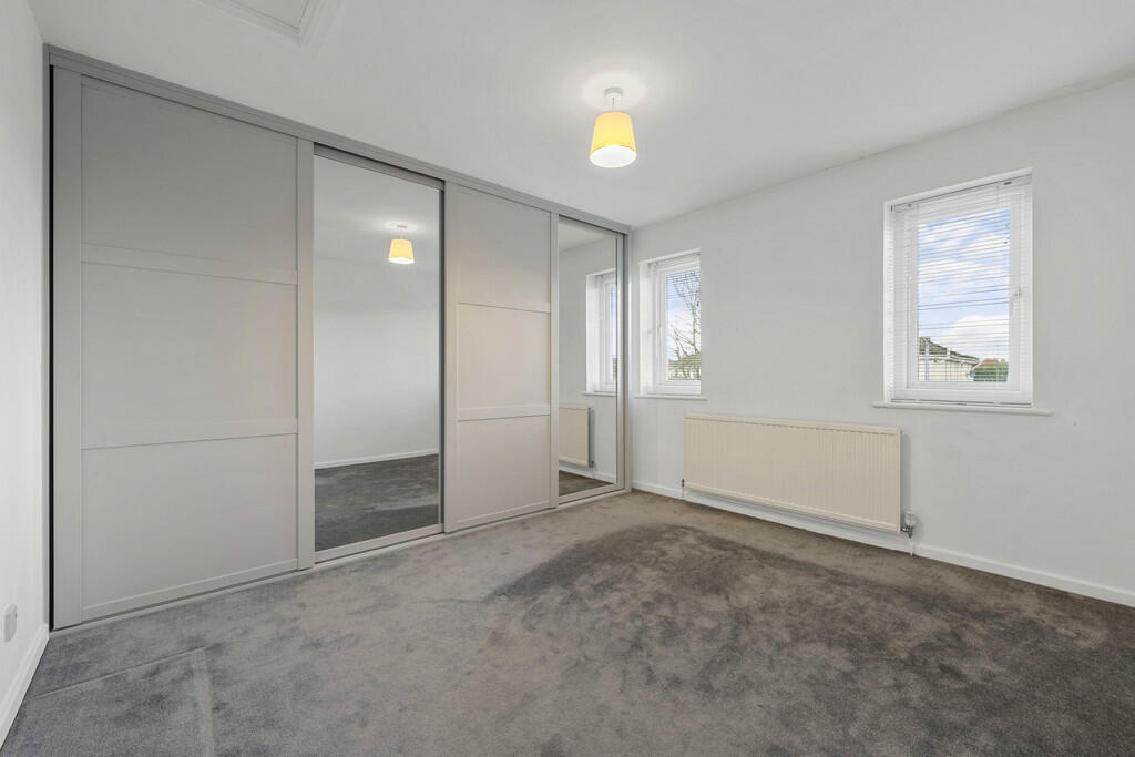 1 Wayside Court, ...