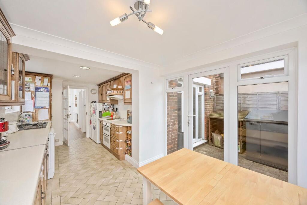 Nevill Avenue 139 KITCHEN DINER 2.jpeg