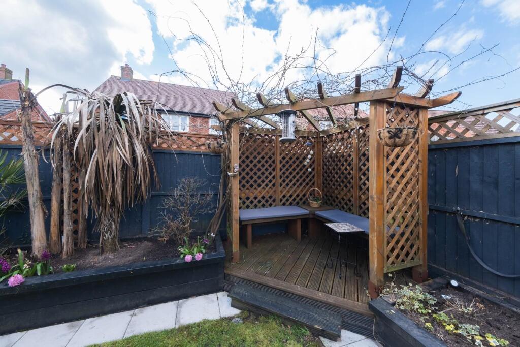 15 Holcroft Drive-038.JPG