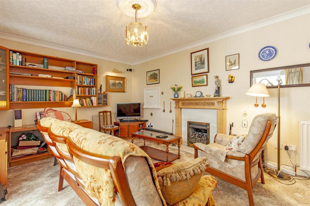 Reception Room-1.jpg