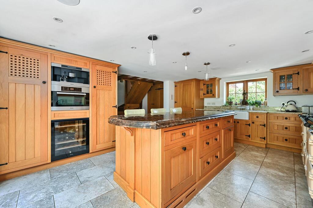 Tickham Cottage ME90HS (1).jpg