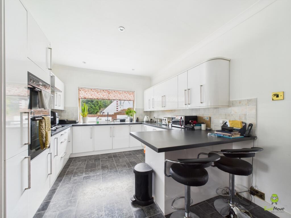 Presented by Nicoleta at EweMove Bexleyheath and D