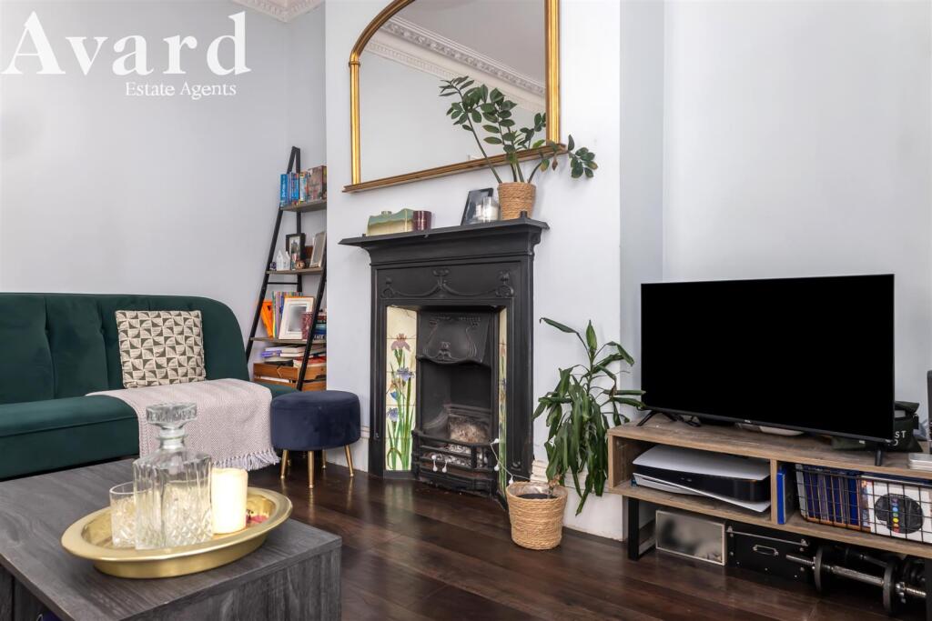 Ditchling Rise 60, Flat 1-017.jpg