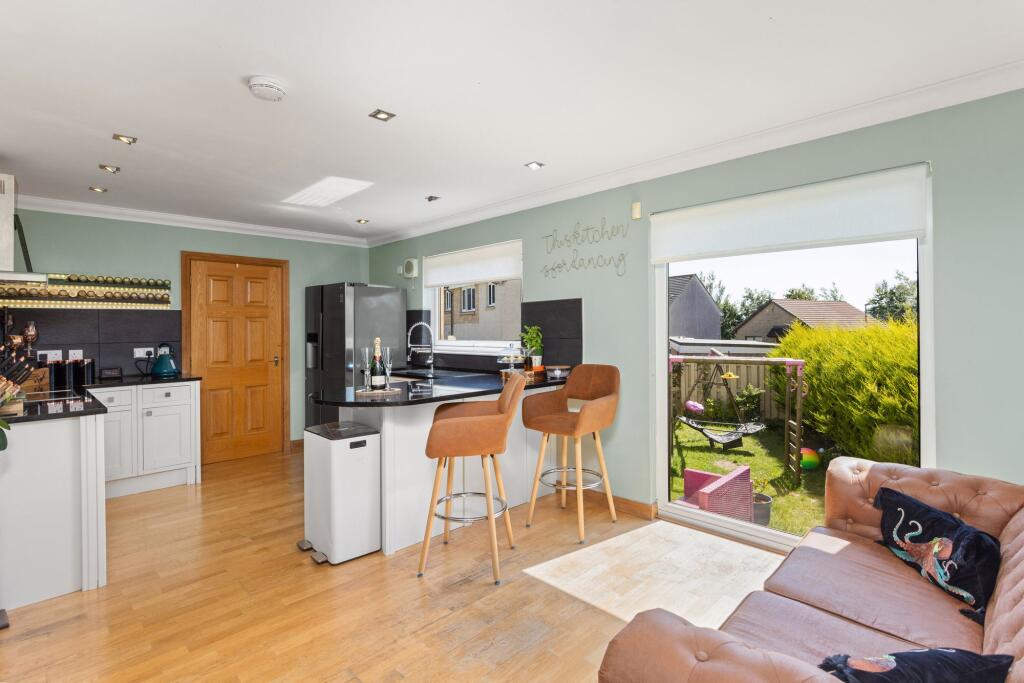 Kitchen/Diner/Living Area