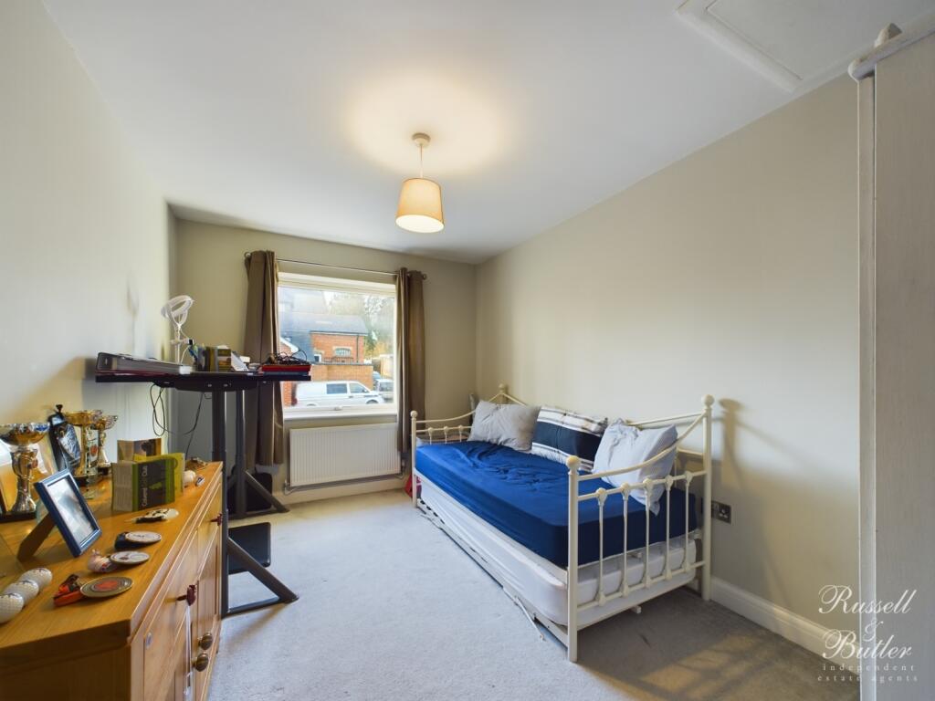 CAM01995G0-PR0238-STILL010