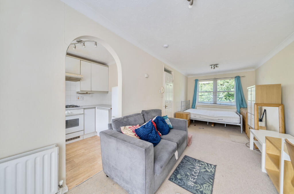 1311999-3-685e7bf...