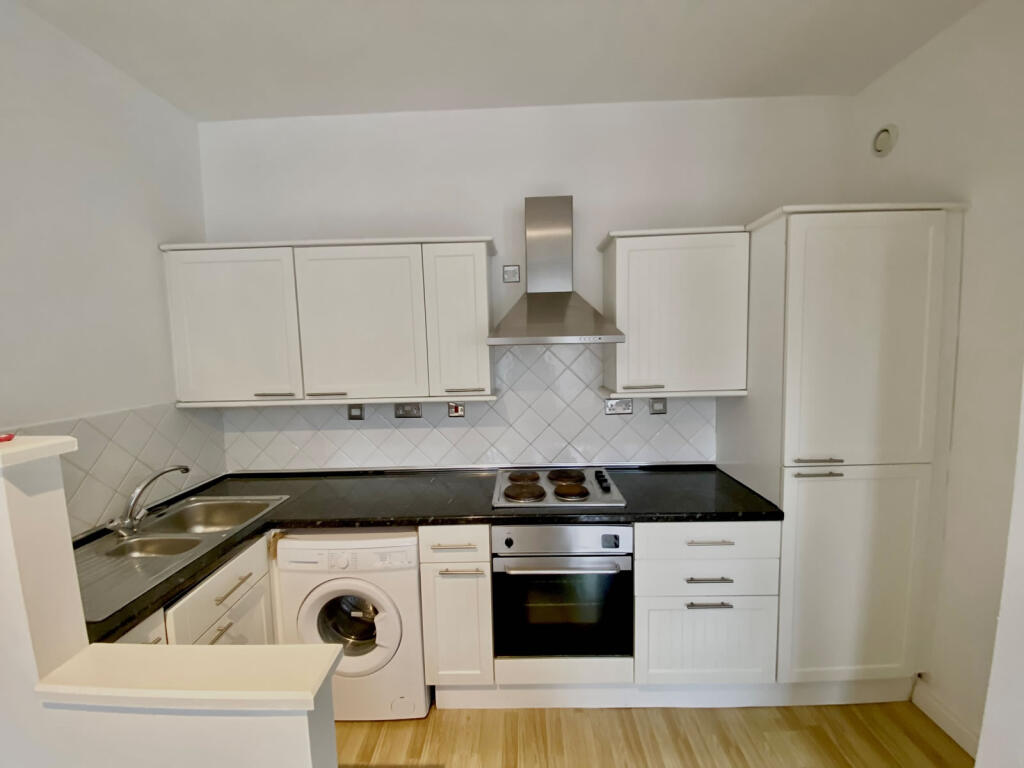 harleu398494Kitchen.jpg