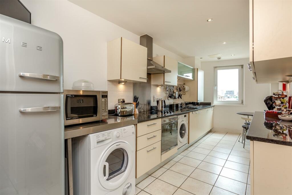 18 NAW Kitchen.jpg