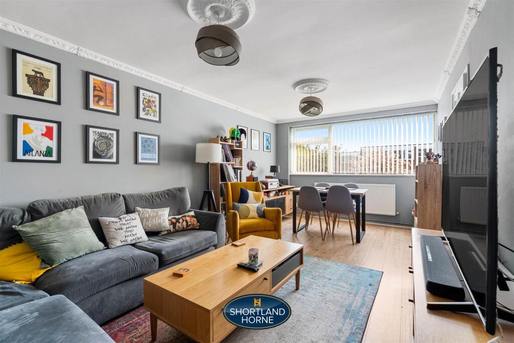 21 Garrick Close WM (5 of 15).jpg