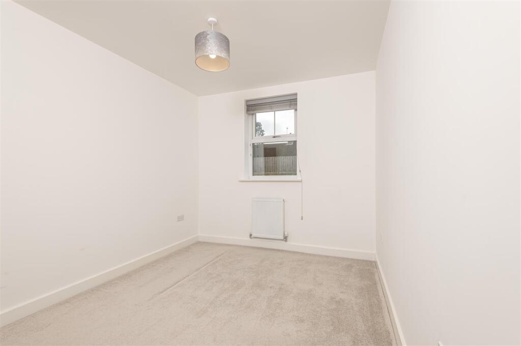 46 - 7 Waddle Road LS25 4EP.jpg