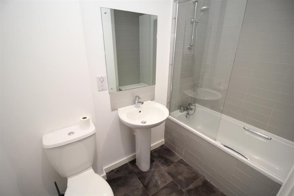 bathroom 1.JPG