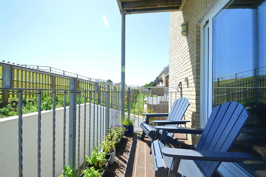 resizedBalcony1.jpg