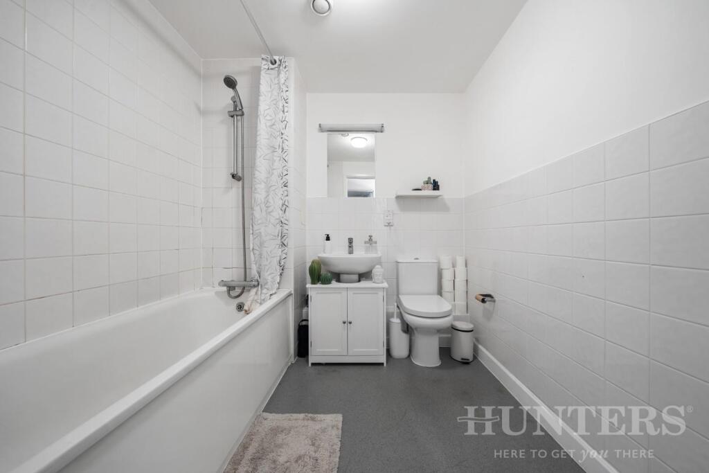 Flat 25, Joshua Court N15 4FR-4.jpg