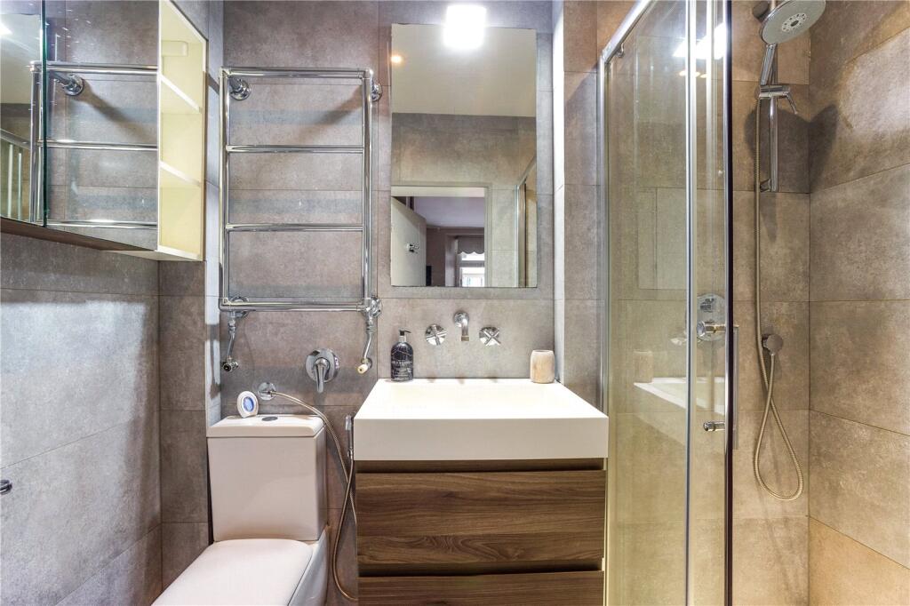 En Suite Shower Room