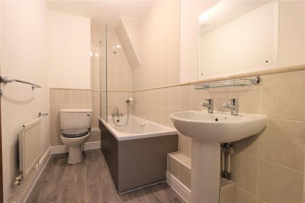 Bathroom 1.jpg