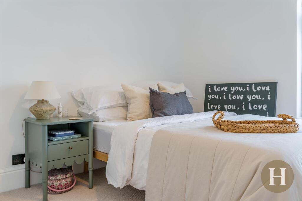 Hadleigh Estate Agents-40.jpg