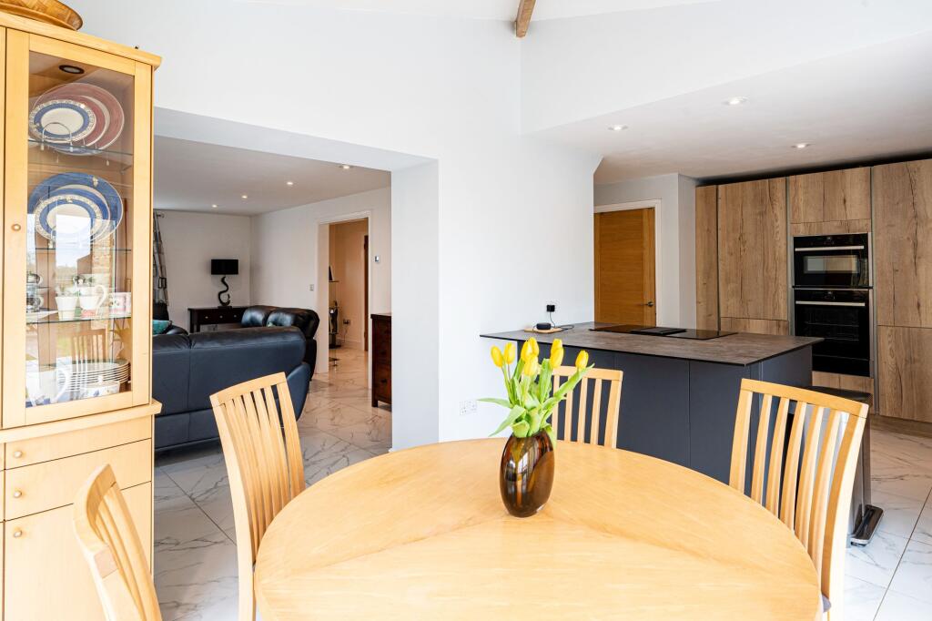 Dining/Kitchen