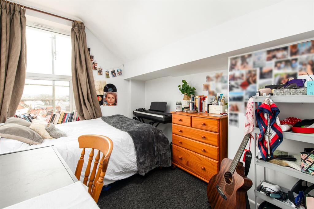 Bedroom4.jpg