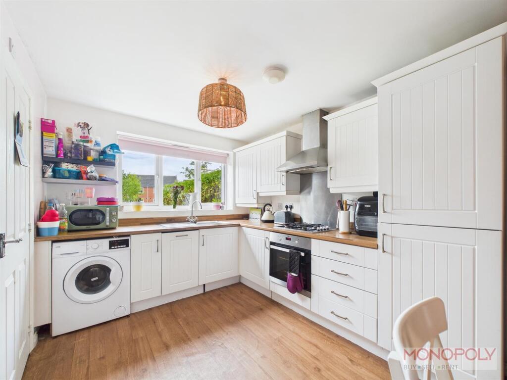 KITCHEN/ DINER