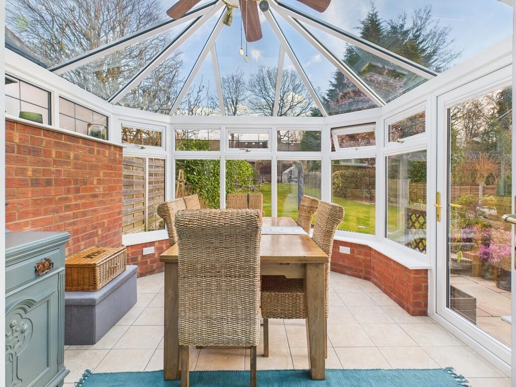 CAM03830G0-PR0128...