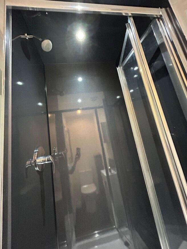 blenheim-gardens-nw2-4nt-981753