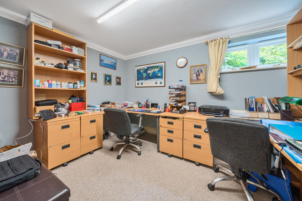 1301851-29-684c0c2ca0d90